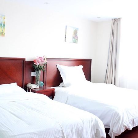 Greentree Inn Jiangsu Wuxi Hubin Business Street Business Hotel Exterior photo