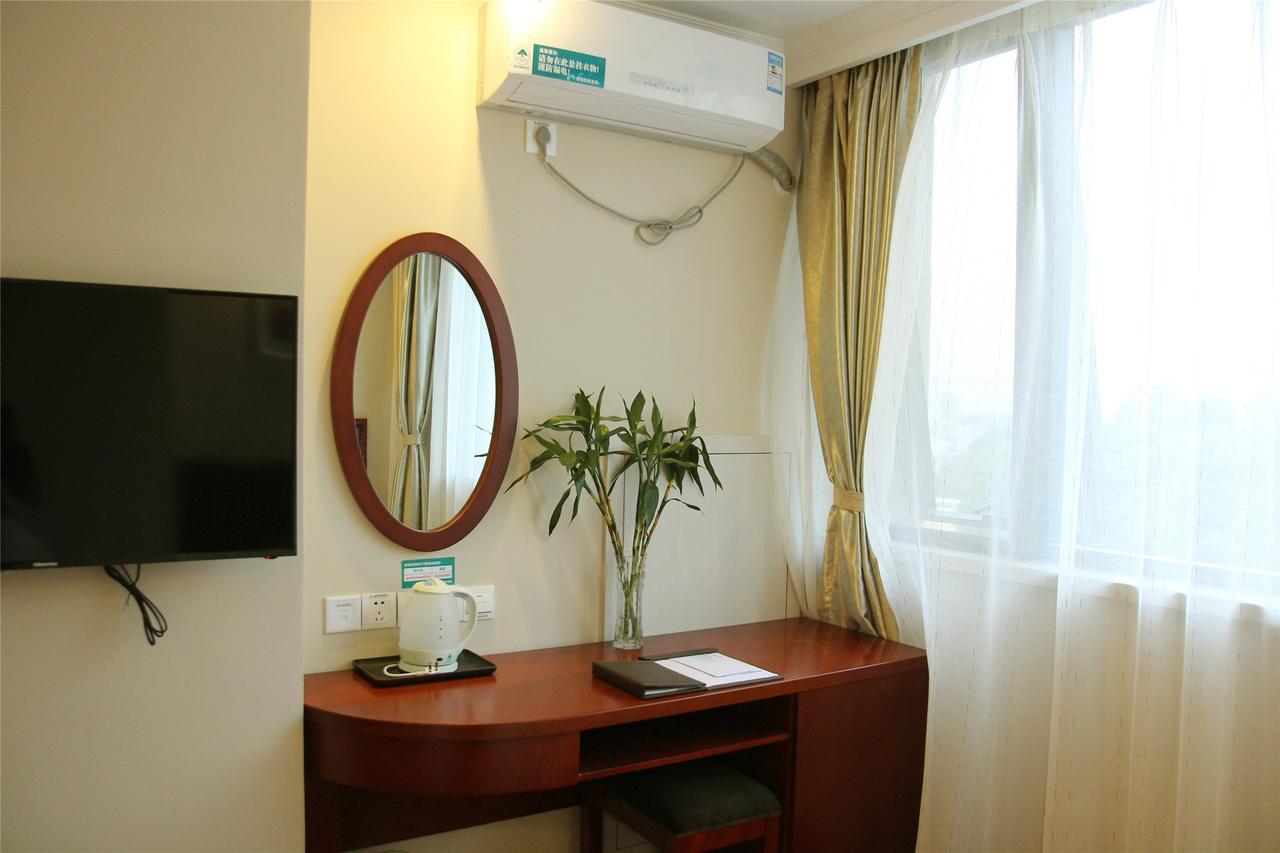 Greentree Inn Jiangsu Wuxi Hubin Business Street Business Hotel Exterior photo