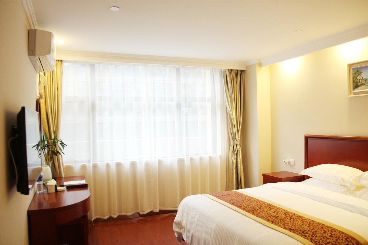 Greentree Inn Jiangsu Wuxi Hubin Business Street Business Hotel Exterior photo