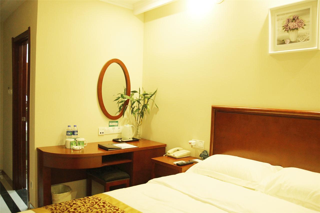 Greentree Inn Jiangsu Wuxi Hubin Business Street Business Hotel Exterior photo